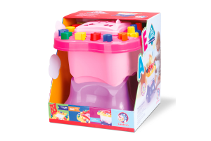 MESA DE ATIVIDADES MENINA