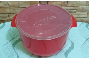 SALADEIRA 9,5LTS VERMELHA C/TAMPA REF-60101